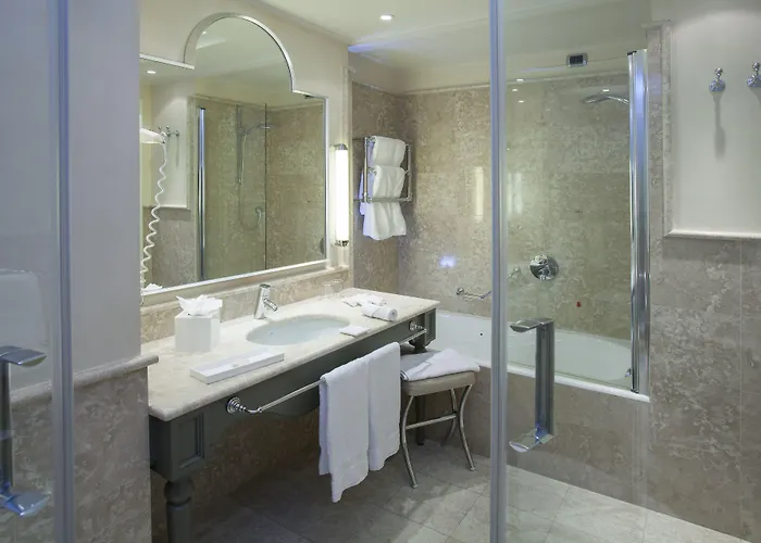 Отель Starhotels Tuscany Флоренция