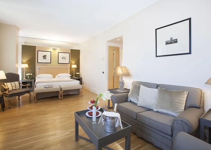 Отель Starhotels Tuscany