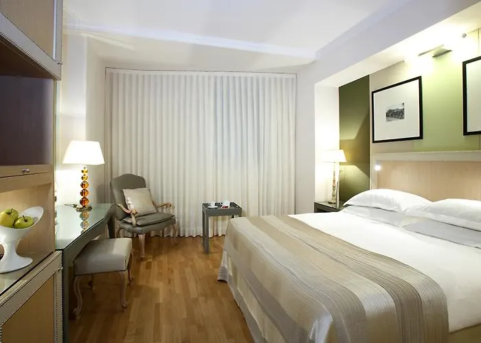 Отель Starhotels Tuscany 4*